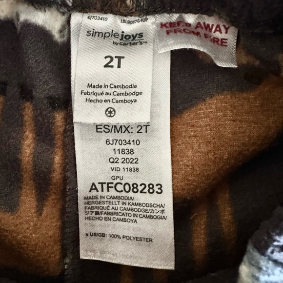 Simple Joys. 2T Fleece Pajama Set - Polar Bear - Picture 3 of 5